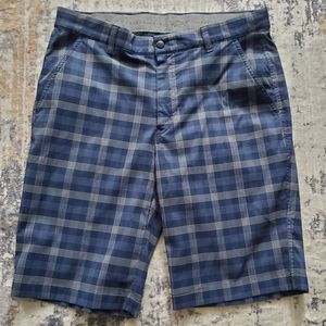 Greg Norman Men's Blue Plaid Golf Shorts Size 32. 20" long.